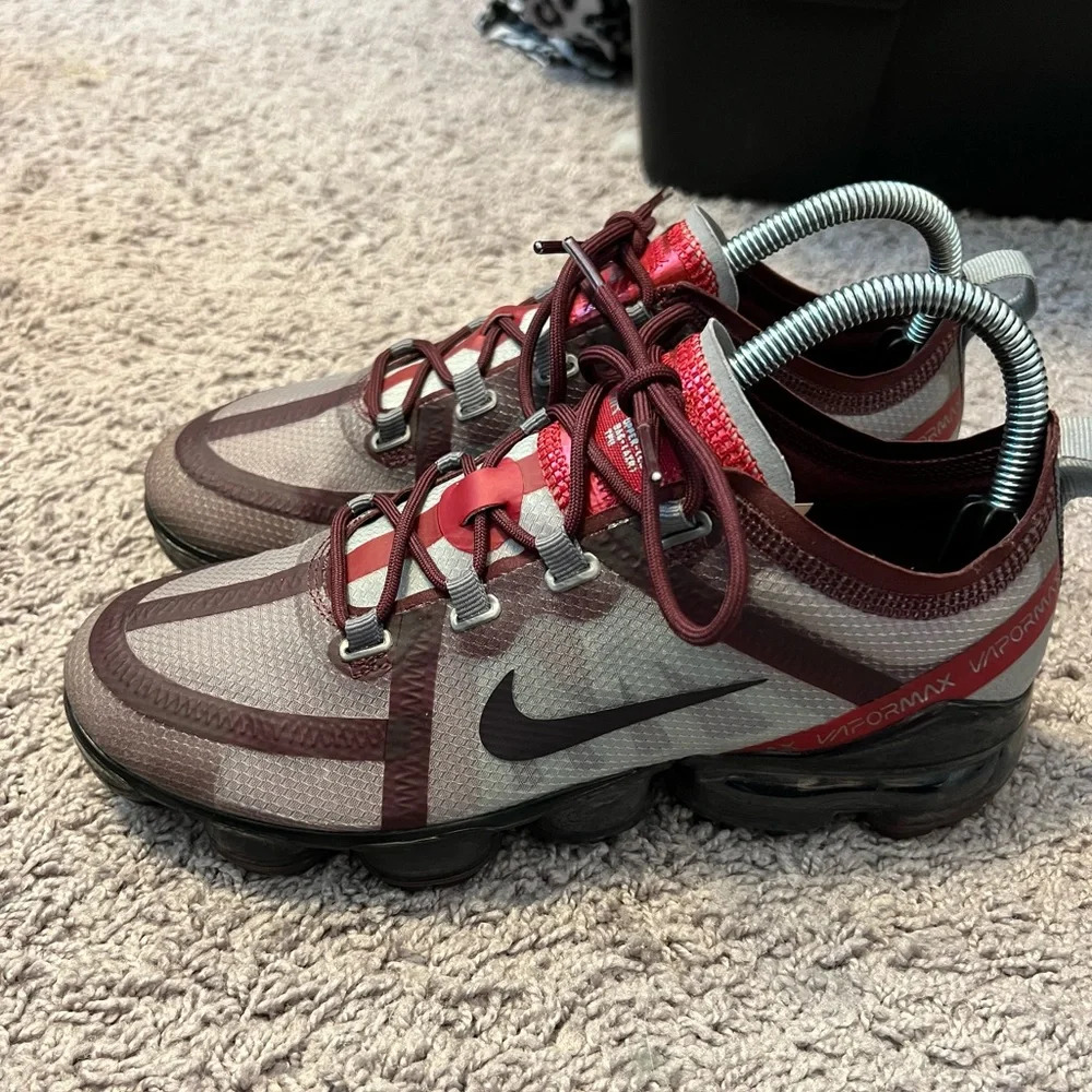 Nike women’s Air Vapormax 2019 night maroon burgundy ash size 7.5
